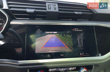 Внедорожник / Кроссовер Audi Q3 2022 в 