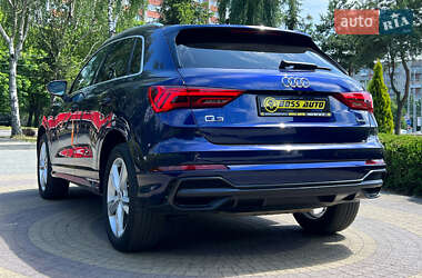 Внедорожник / Кроссовер Audi Q3 2020 в 