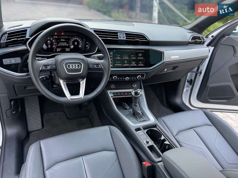 Позашляховик / Кросовер Audi Q3 2024 в Одесі