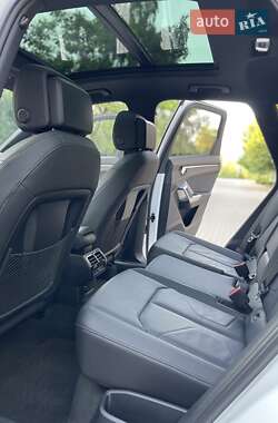 Внедорожник / Кроссовер Audi Q3 2024 в 