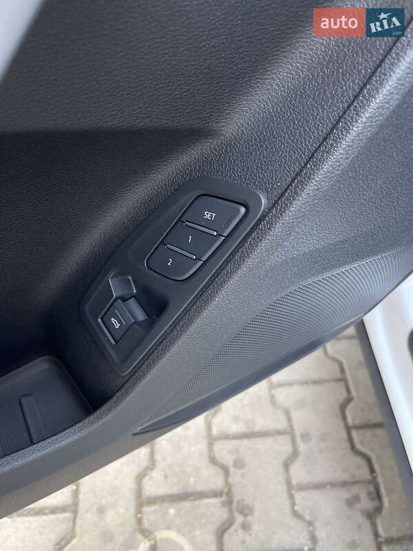 Позашляховик / Кросовер Audi Q3 2024 в Одесі