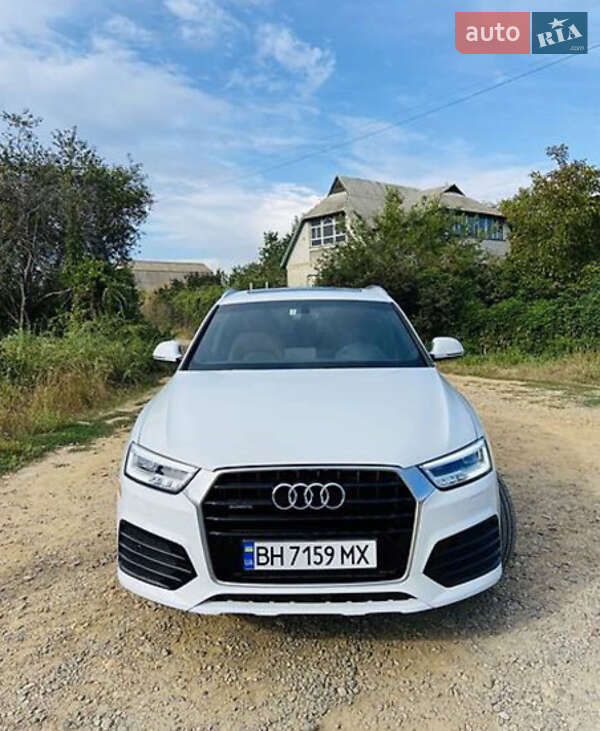 Позашляховик / Кросовер Audi Q3 2017 в Чернівцях