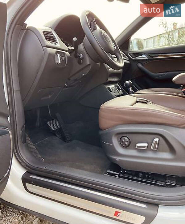 Позашляховик / Кросовер Audi Q3 2017 в Чернівцях