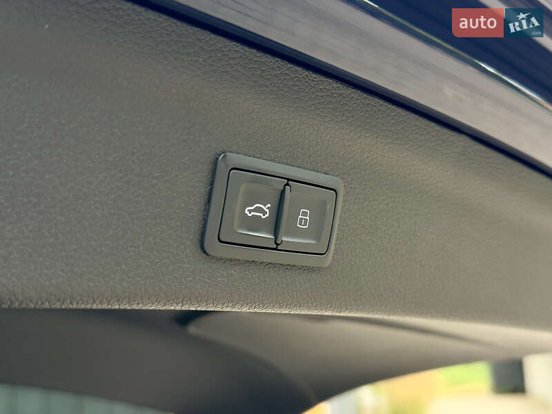 Внедорожник / Кроссовер Audi Q3 2020 в Ровно