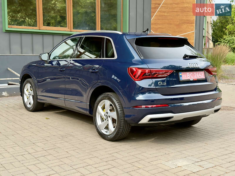 Внедорожник / Кроссовер Audi Q3 2020 в Ровно