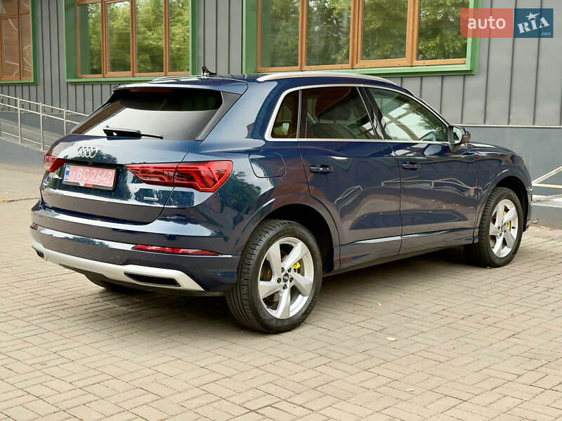 Внедорожник / Кроссовер Audi Q3 2020 в Ровно