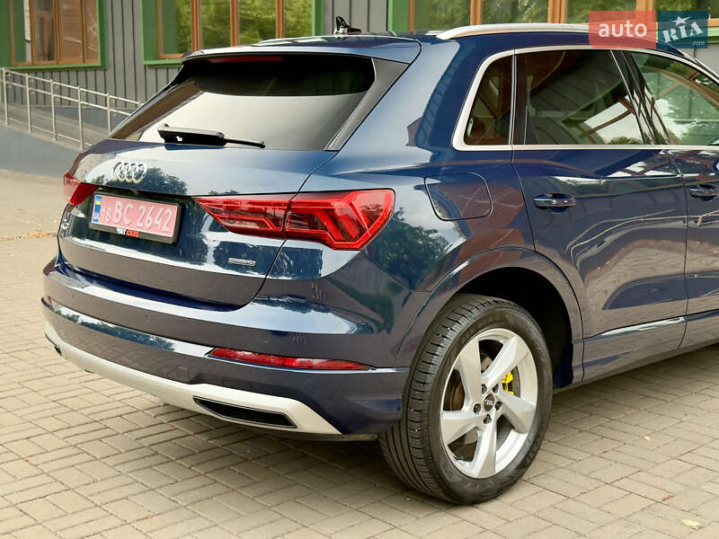 Внедорожник / Кроссовер Audi Q3 2020 в Ровно
