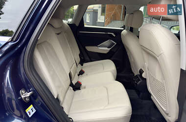 Позашляховик / Кросовер Audi Q3 2020 в 