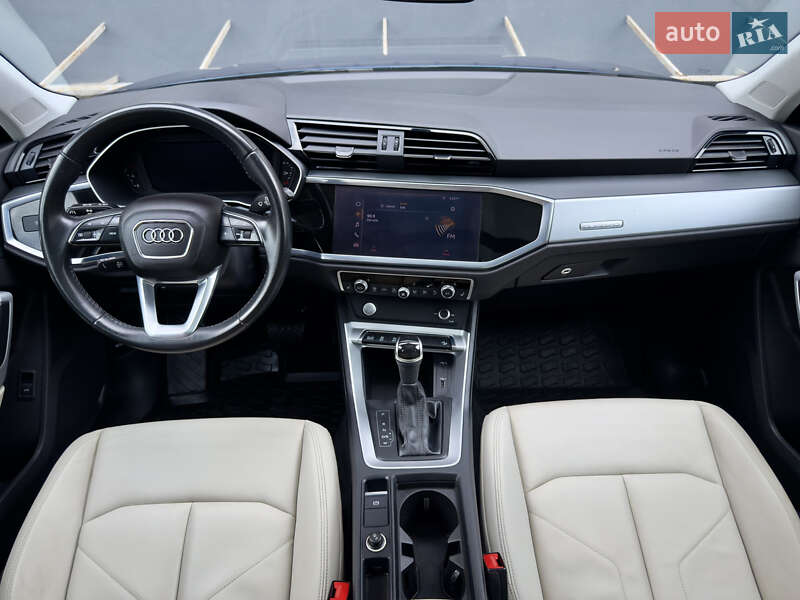 Внедорожник / Кроссовер Audi Q3 2020 в Ровно