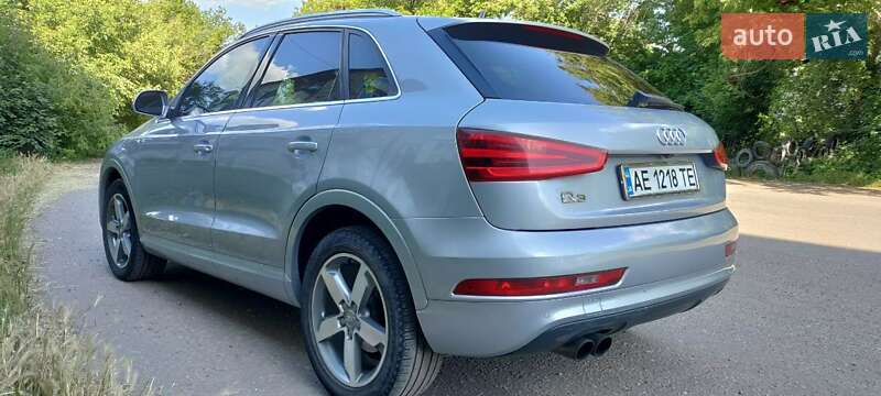Позашляховик / Кросовер Audi Q3 2014 в Покровську