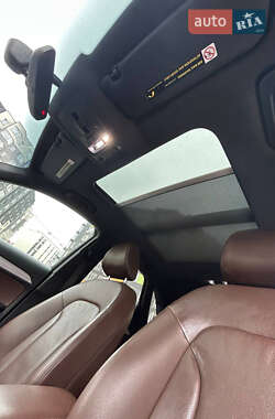 Внедорожник / Кроссовер Audi Q3 2016 в 