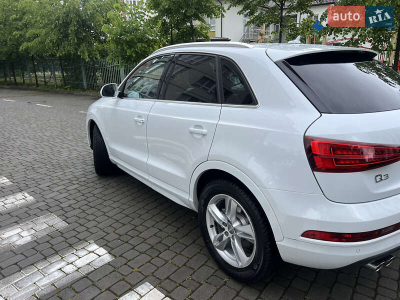 Позашляховик / Кросовер Audi Q3 2016 в Івано-Франківську