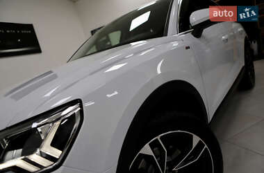 Внедорожник / Кроссовер Audi Q3 2021 в 