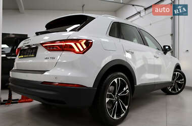 Внедорожник / Кроссовер Audi Q3 2021 в 