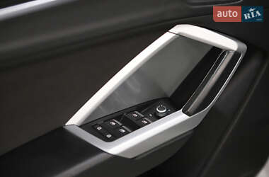 Внедорожник / Кроссовер Audi Q3 2021 в 
