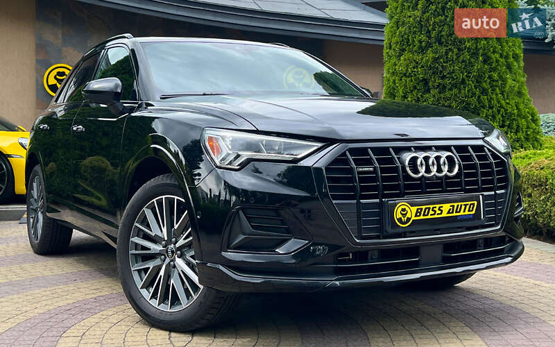 Внедорожник / Кроссовер Audi Q3 2021 в 