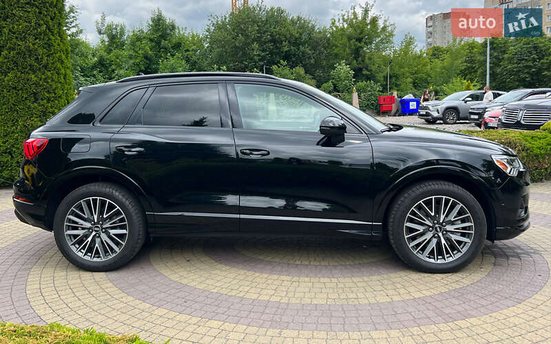 Позашляховик / Кросовер Audi Q3 2021 в Львові