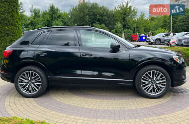 Внедорожник / Кроссовер Audi Q3 2021 в 