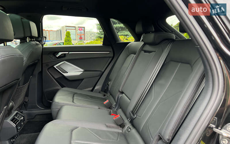 Позашляховик / Кросовер Audi Q3 2021 в Львові