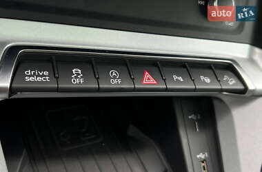 Внедорожник / Кроссовер Audi Q3 2021 в 