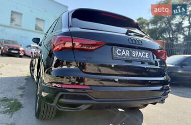 Внедорожник / Кроссовер Audi Q3 2023 в 