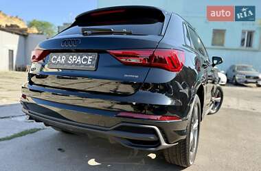 Внедорожник / Кроссовер Audi Q3 2023 в 
