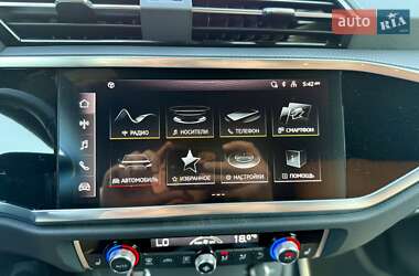 Внедорожник / Кроссовер Audi Q3 2023 в 