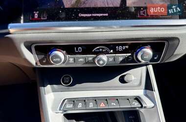 Внедорожник / Кроссовер Audi Q3 2023 в 
