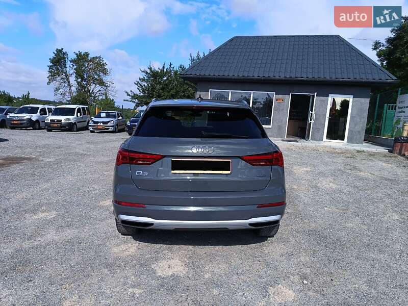 Внедорожник / Кроссовер Audi Q3 2019 в Казатине