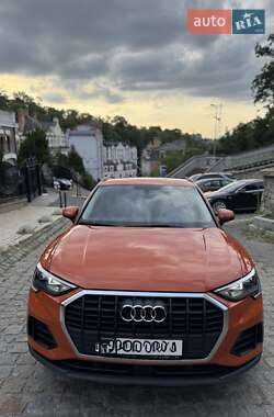 Позашляховик / Кросовер Audi Q3 2021 в Києві
