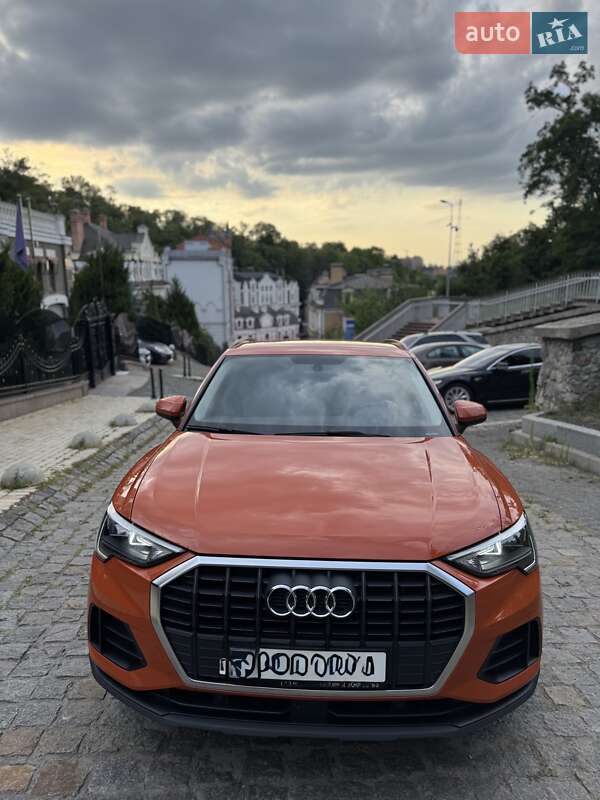 Audi Q3 2021