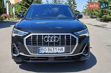 Внедорожник / Кроссовер Audi Q3 2023 в 