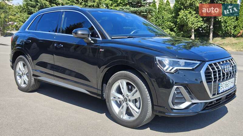 Внедорожник / Кроссовер Audi Q3 2023 в Тернополе