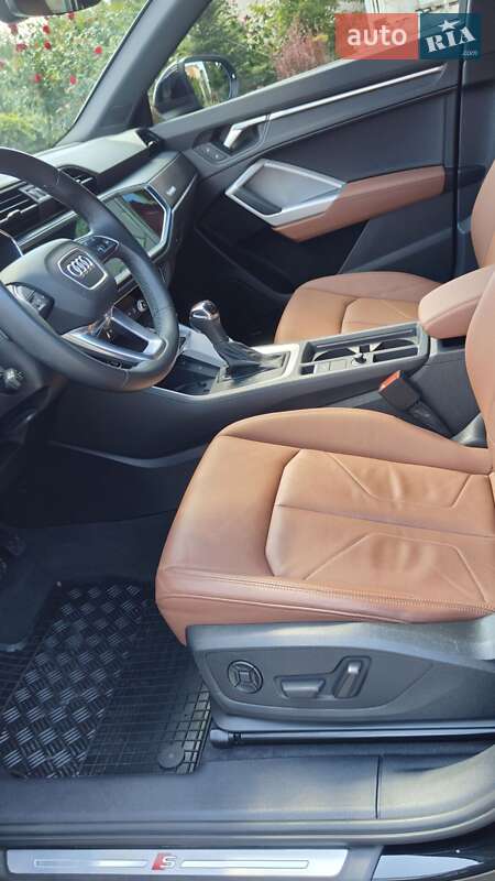 Внедорожник / Кроссовер Audi Q3 2023 в Тернополе