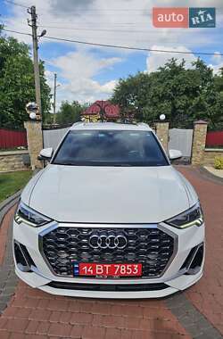 Внедорожник / Кроссовер Audi Q3 2021 в 