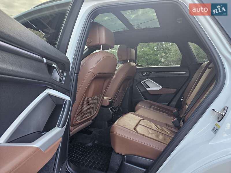 Позашляховик / Кросовер Audi Q3 2021 в Тернополі