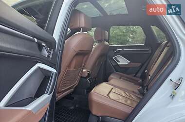 Внедорожник / Кроссовер Audi Q3 2021 в 