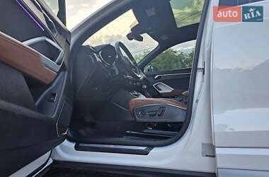 Внедорожник / Кроссовер Audi Q3 2021 в 