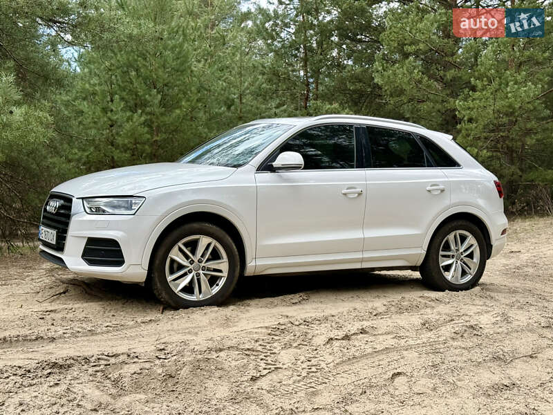 Внедорожник / Кроссовер Audi Q3 2015 в Днепре