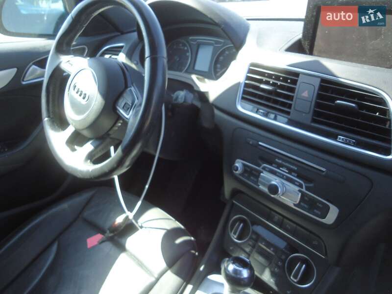 Внедорожник / Кроссовер Audi Q3 2016 в Львове