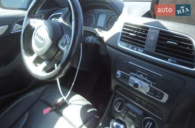 Внедорожник / Кроссовер Audi Q3 2016 в 