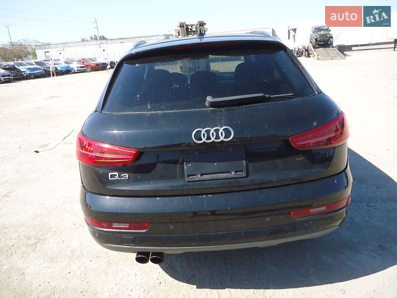 Внедорожник / Кроссовер Audi Q3 2016 в Львове