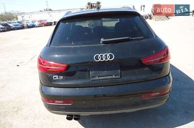 Внедорожник / Кроссовер Audi Q3 2016 в 