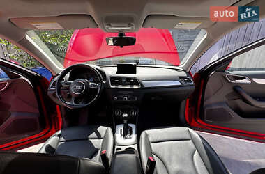 Внедорожник / Кроссовер Audi Q3 2017 в 