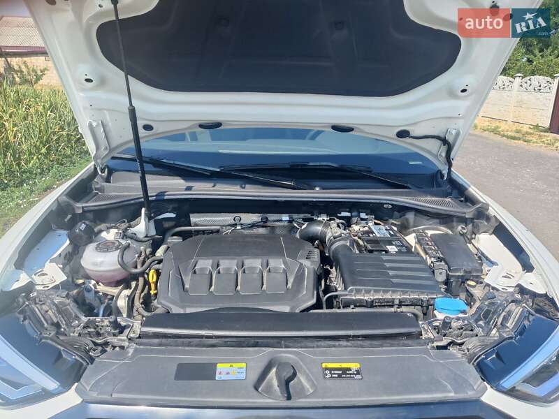 Позашляховик / Кросовер Audi Q3 2021 в Дніпрі