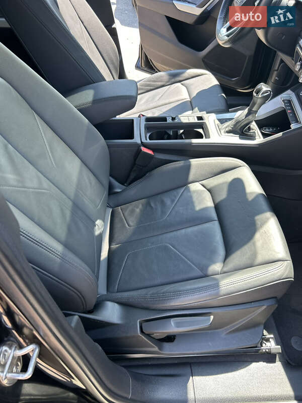 Позашляховик / Кросовер Audi Q3 2019 в Києві