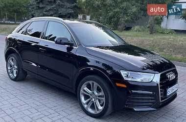 Позашляховик / Кросовер Audi Q3 2018 в 