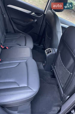 Позашляховик / Кросовер Audi Q3 2018 в 