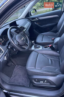 Позашляховик / Кросовер Audi Q3 2018 в 