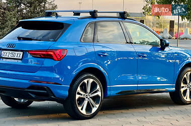 Внедорожник / Кроссовер Audi Q3 2020 в 